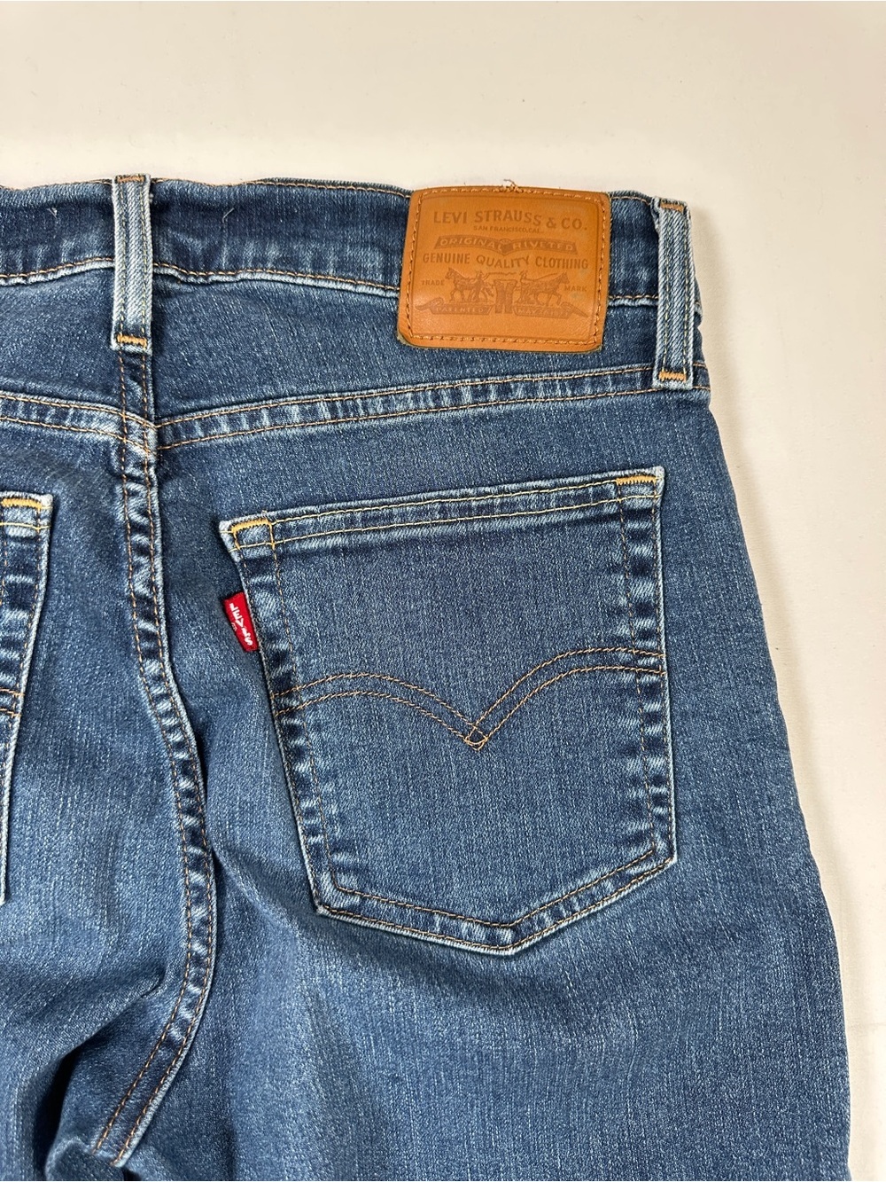 Levi’s 724 High Rise Straight Leg Jeans Light Wash Size 27 - Picture 6 of 7